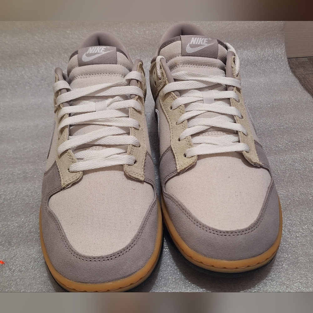 Nike Dunk Low - Picture 3 of 6